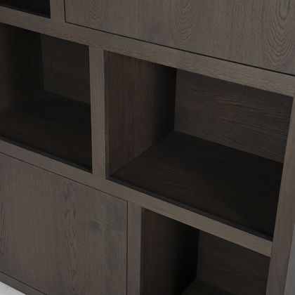 Eleonora Helsinki Bruin Kabinet