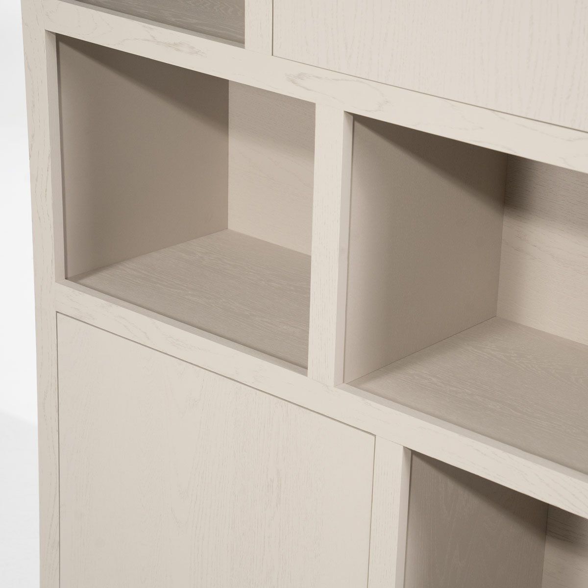 Eleonora Helsinki Taupe Kabinet