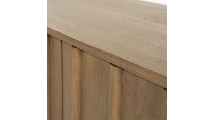 Eleonora Jake Dressoir