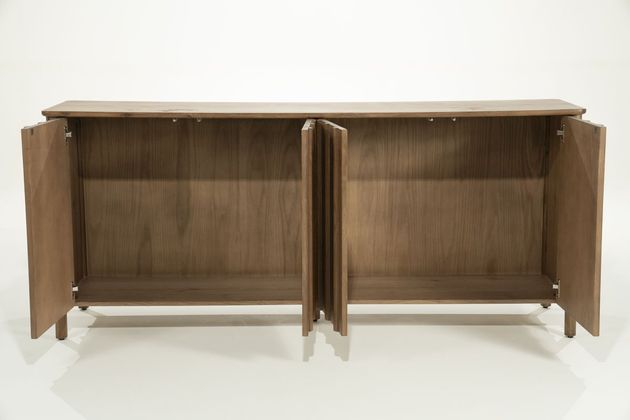Eleonora Jake Dressoir