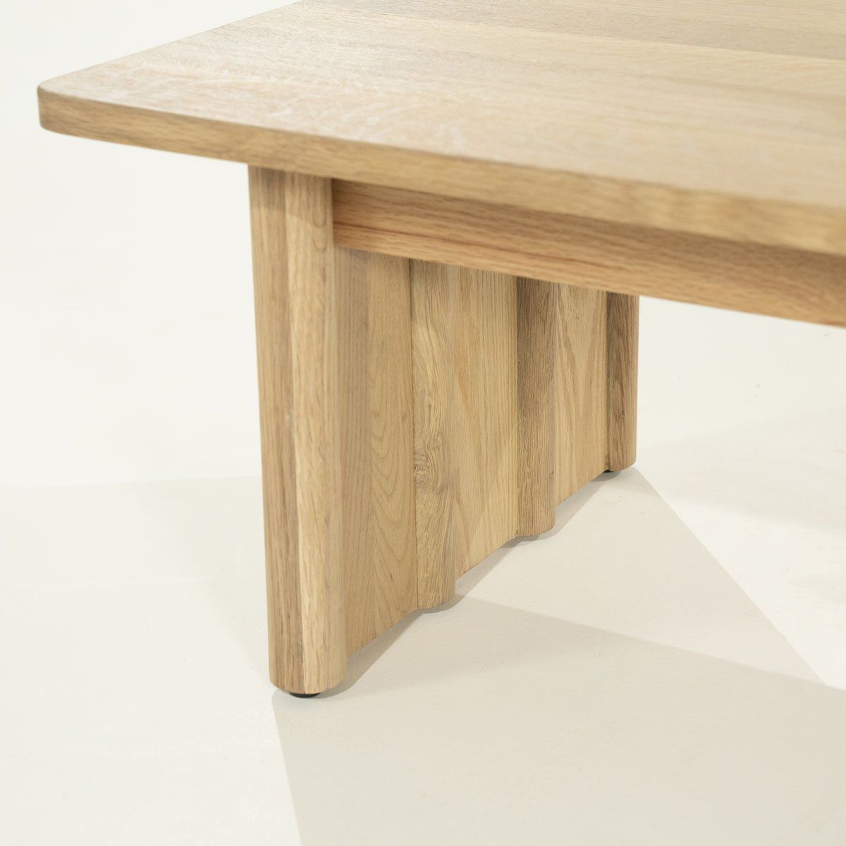Eleonora Jake Salontafel