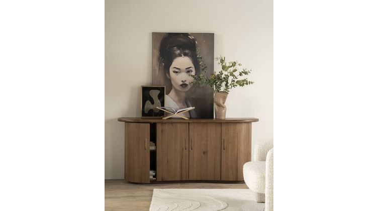 Eleonora Josh Dressoir