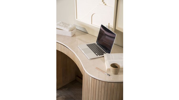 Eleonora Kira Bureau