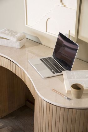 Eleonora Kira Bureau