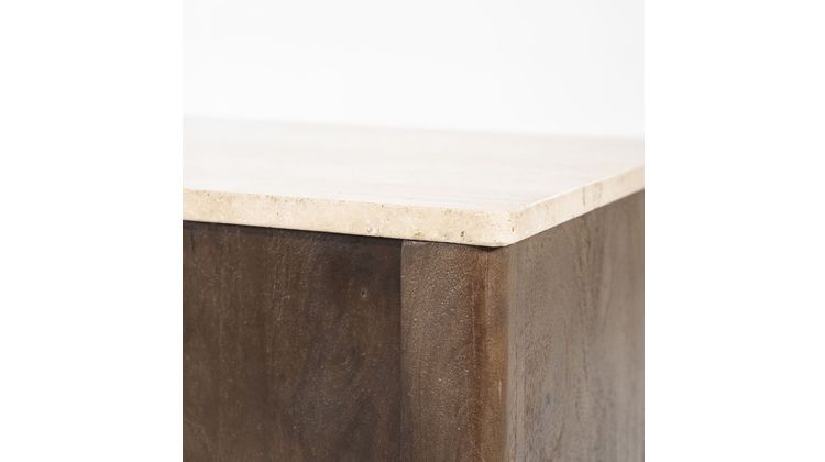 Eleonora Lio Dressoir