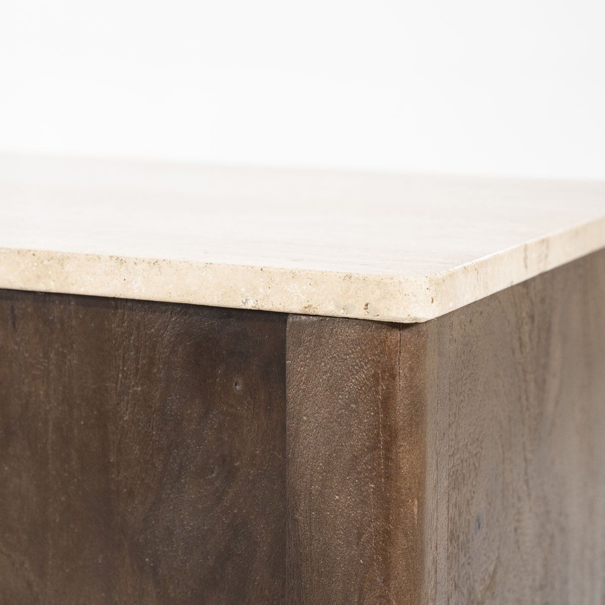 Eleonora Lio Dressoir