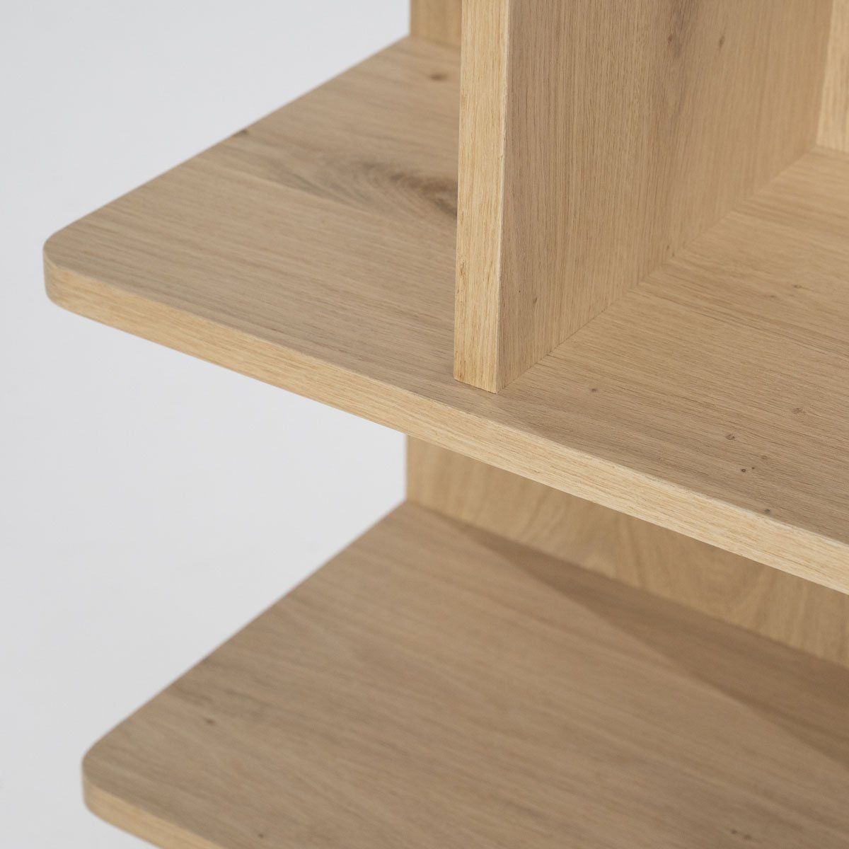 Eleonora Renee Wandkast