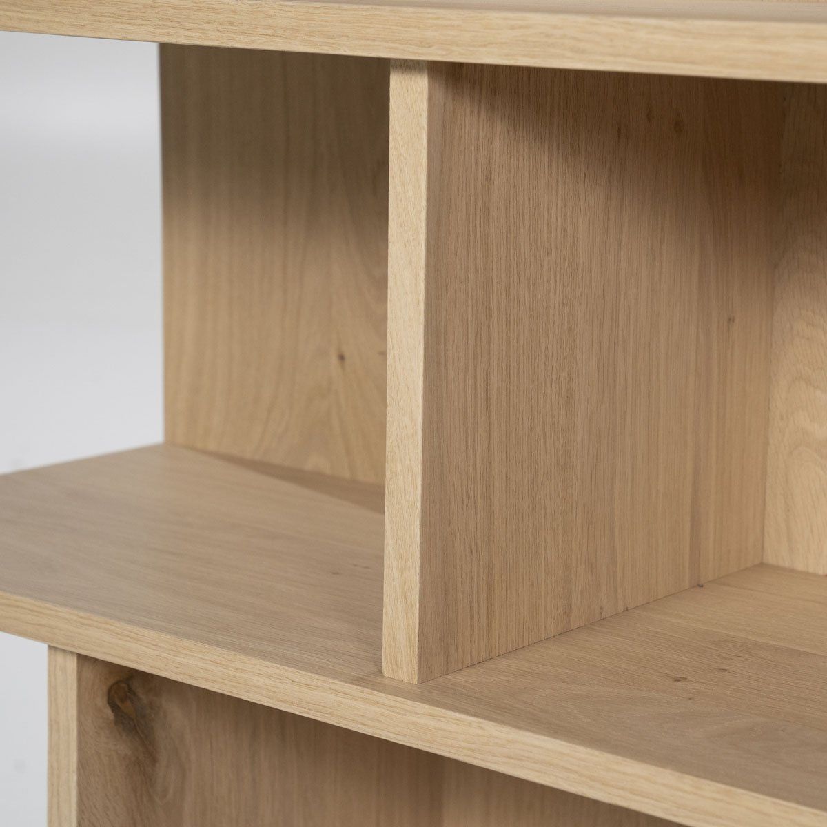 Eleonora Renee Wandkast