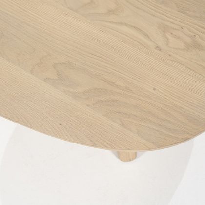 Eleonora Stef S Salontafel