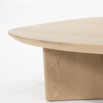 Eleonora Stef S Salontafel