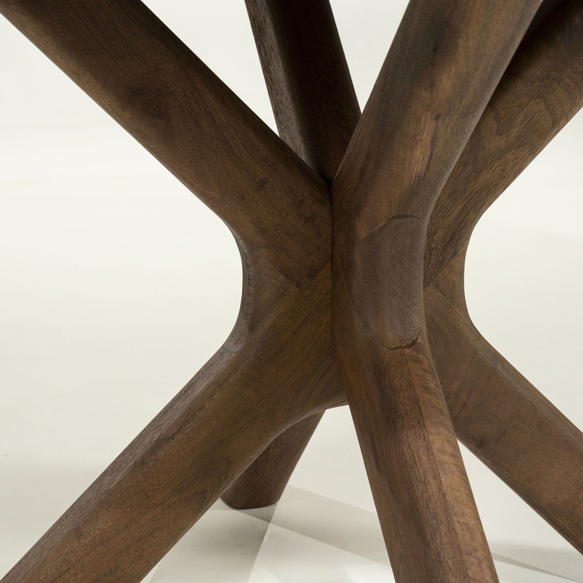Eleonora Tycho Lichtbruin Eettafel