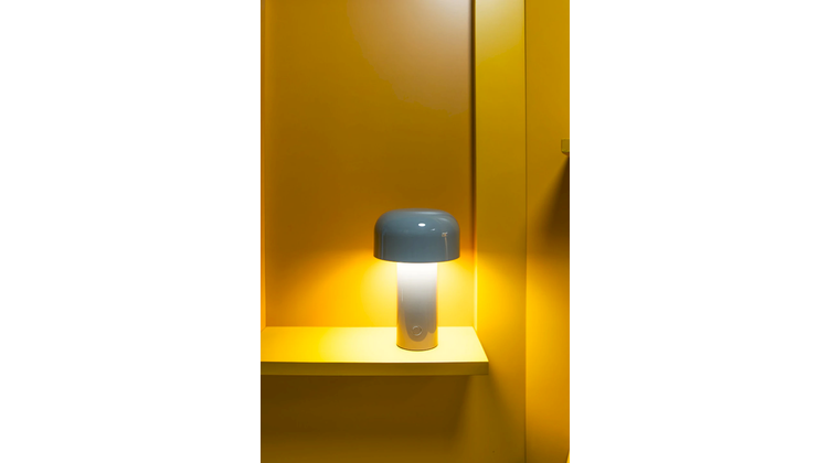 Flos Bellhop Tafellamp