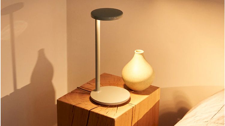 Flos Oblique Qi Tafellamp