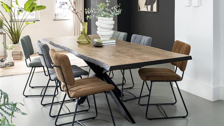 Henders en Hazel Carreras Eettafel