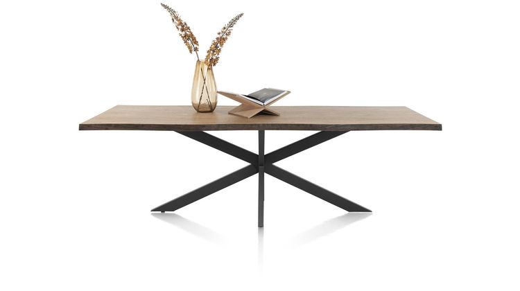 Henders en Hazel Carreras Eettafel