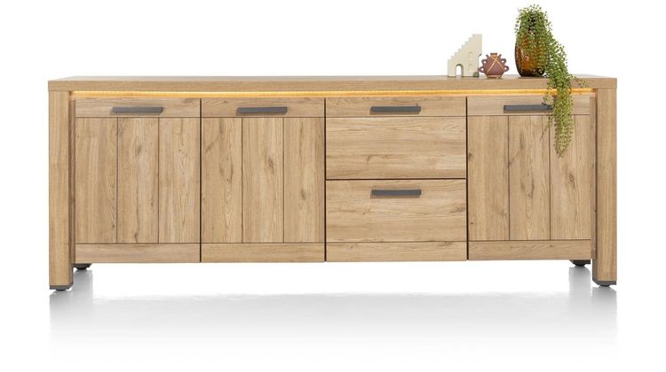 Henders en Hazel Delmonte Dressoir