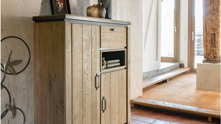 Henders en Hazel Farmland Highboard
