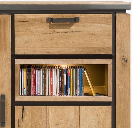 Henders en Hazel Farmland Highboard