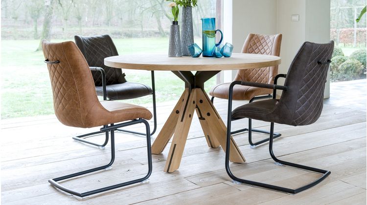 Henders en Hazel Jardino Rond Eettafel