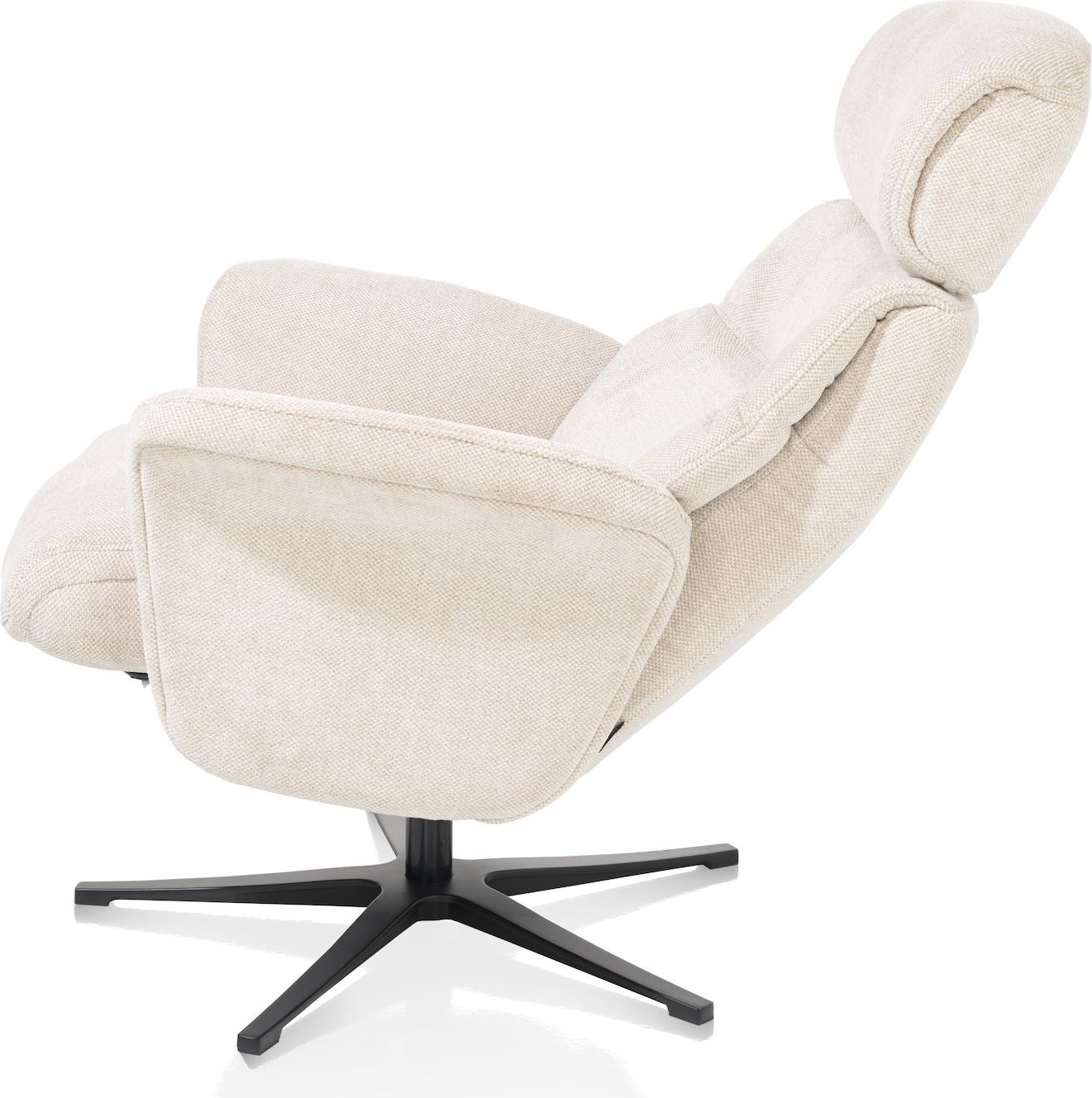 Henders en Hazel Lazaro Fauteuil + Hocker