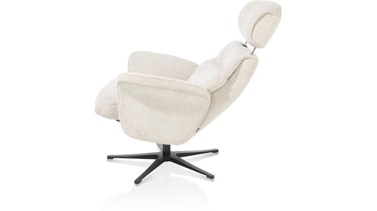 Henders en Hazel Lazaro Fauteuil + Hocker