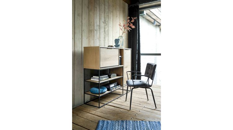 Henders en Hazel Manou Armstoel