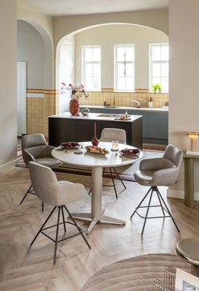 Henders en Hazel Mateo Steelbrown Poten Barstoel