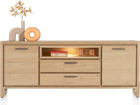 Henders en Hazel Nystead Dressoir