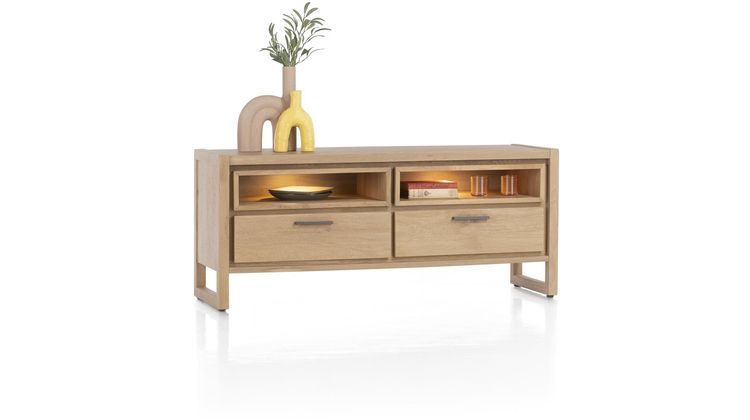 Henders en Hazel Nystead Lowboard