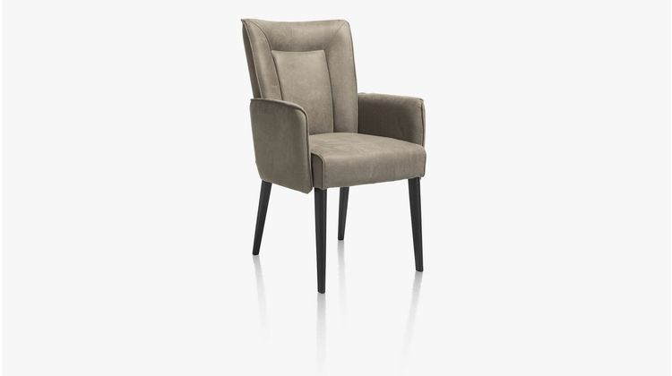 Henders en Hazel Olivera Armstoel