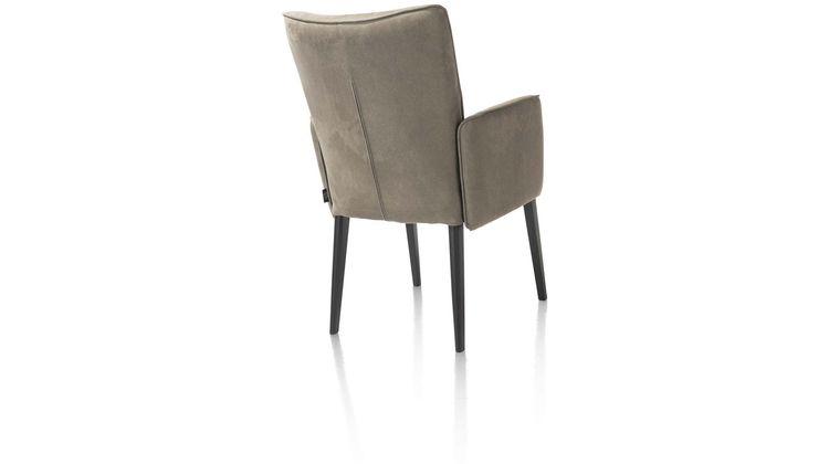 Henders en Hazel Olivera Armstoel