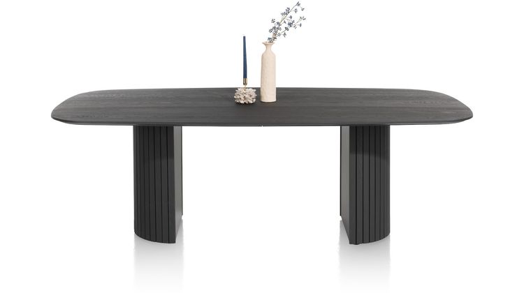 Henders en Hazel Pavie Castle Black Eettafel