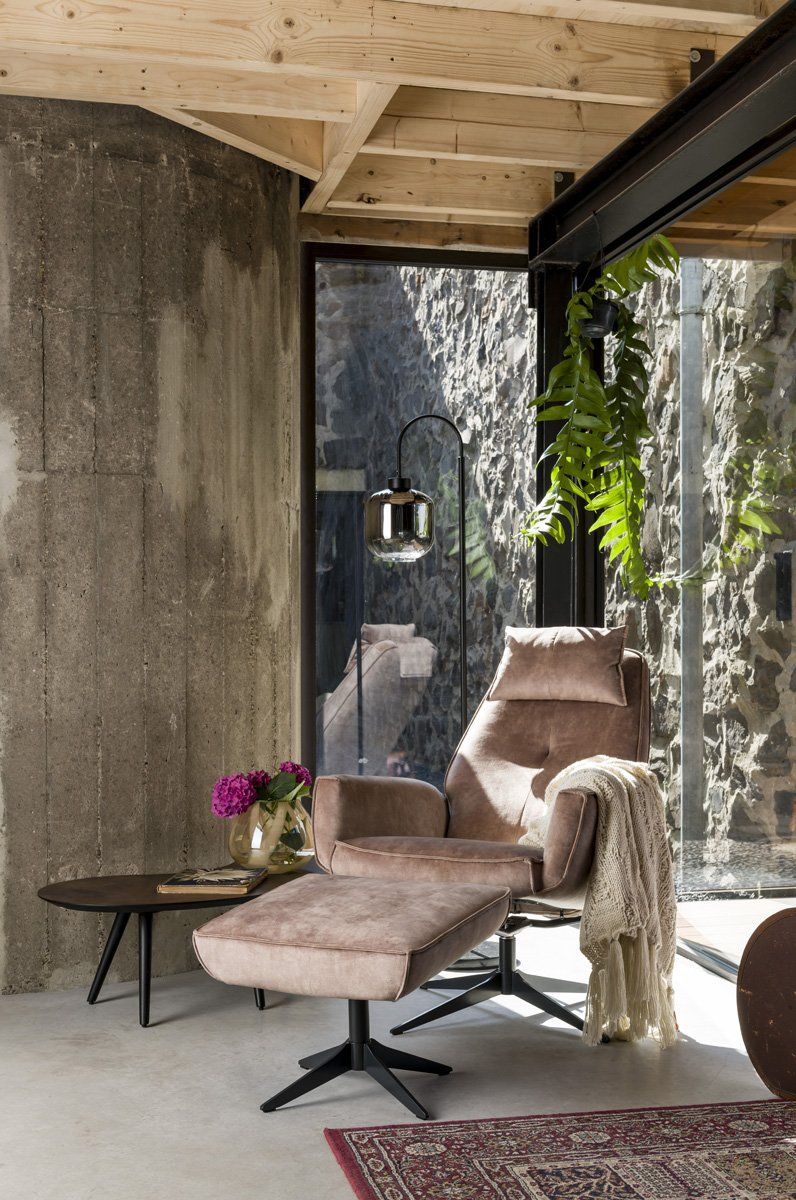 Henders en Hazel Salerno Hocker