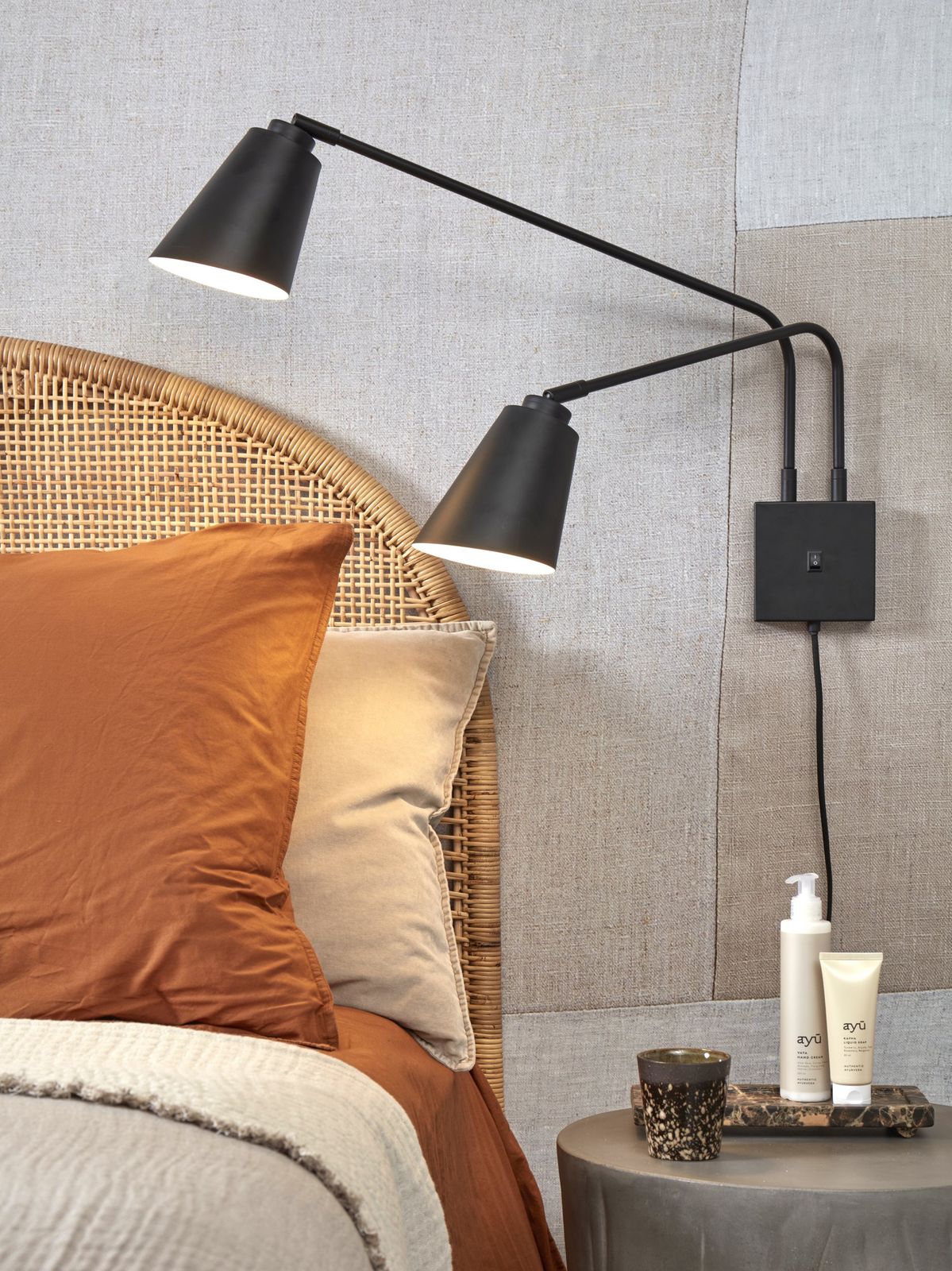 It's about RoMi Bremen 2 spots Wandlamp