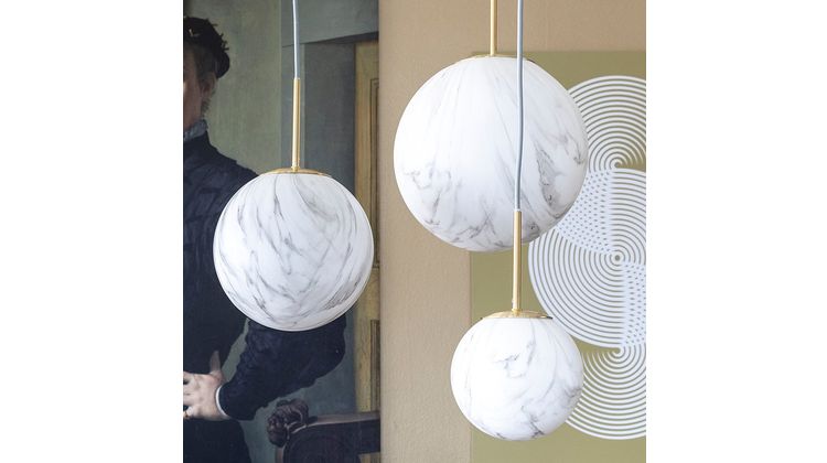 It's about RoMi Carrara Bol Hanglamp