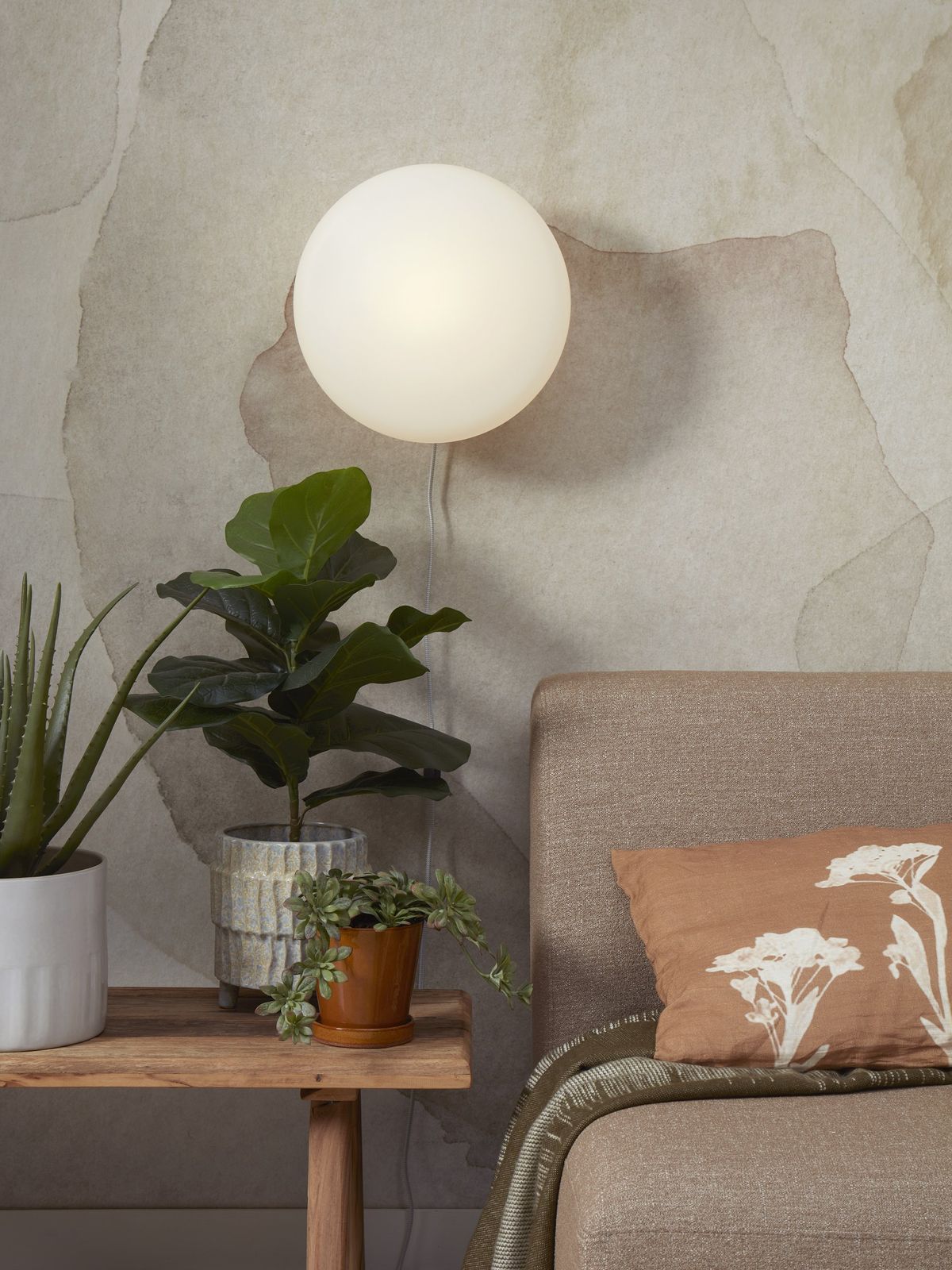 It's about RoMi Sapporo L Wandlamp