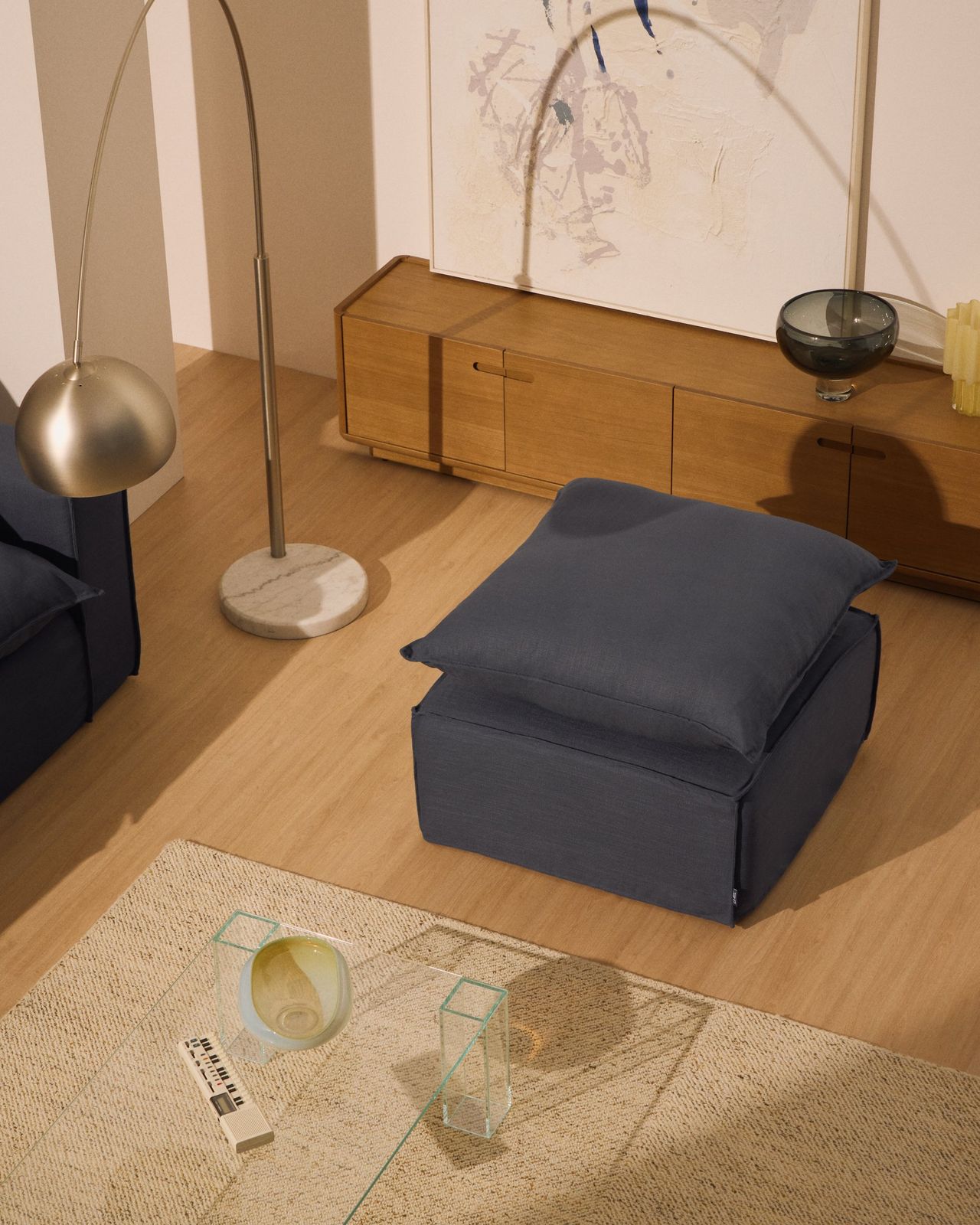 Kave Home Anarela Hocker