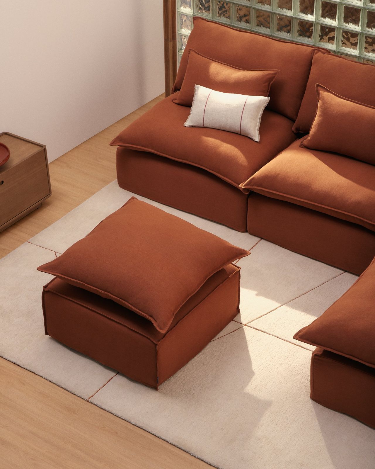 Kave Home Anarela Hocker