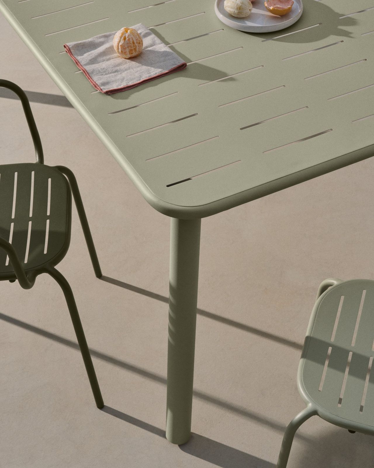 Kave Home Brai Tuintafel