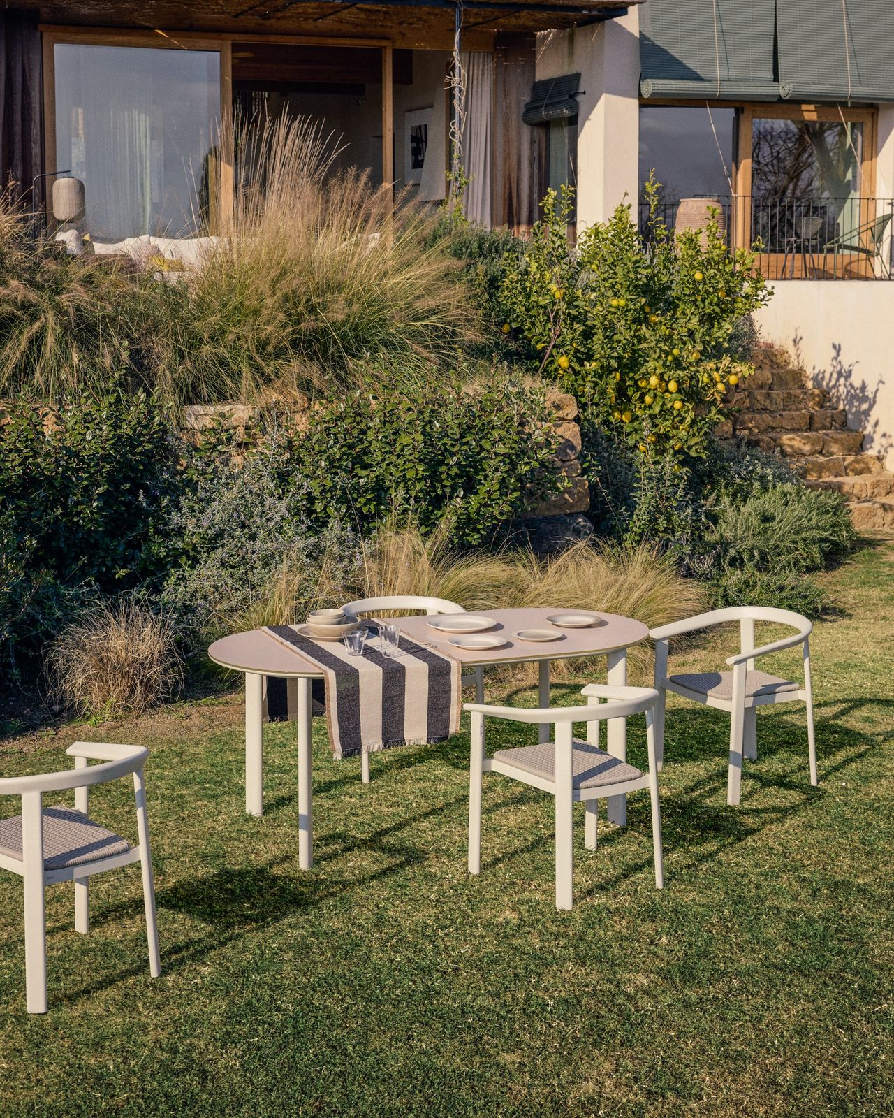 Kave Home Erice Tuinstoel