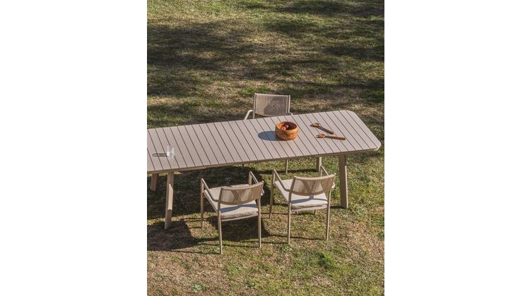 Kave Home Izola Uitschuifbare Tuintafel