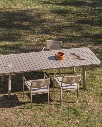Kave Home Izola Uitschuifbare Tuintafel