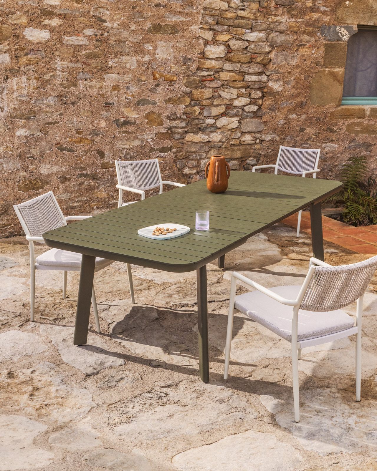 Kave Home Izola Uitschuifbare Tuintafel