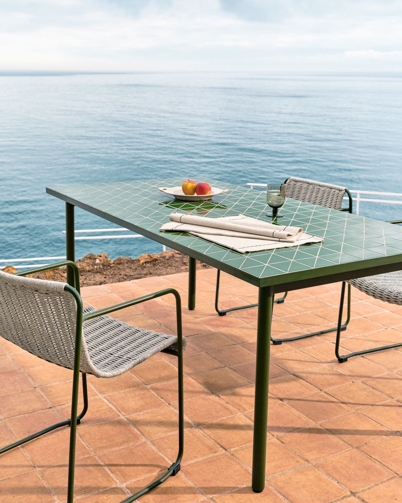 Kave Home Maurina Groen Tuintafel
