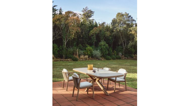 Kave Home Mirtia Tuintafel