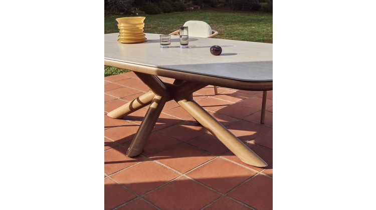 Kave Home Mirtia Tuintafel