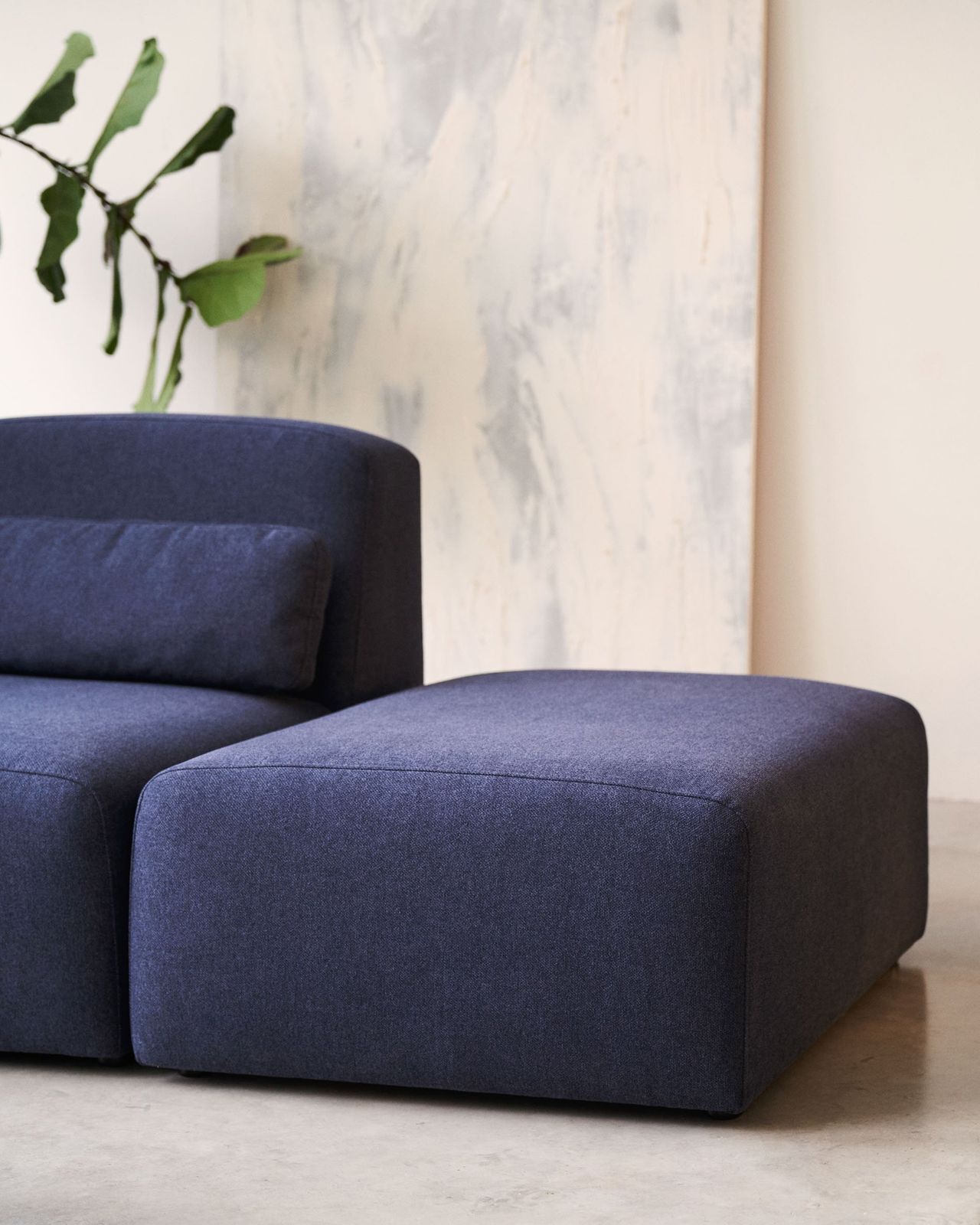Kave Home Neom Groot Hocker