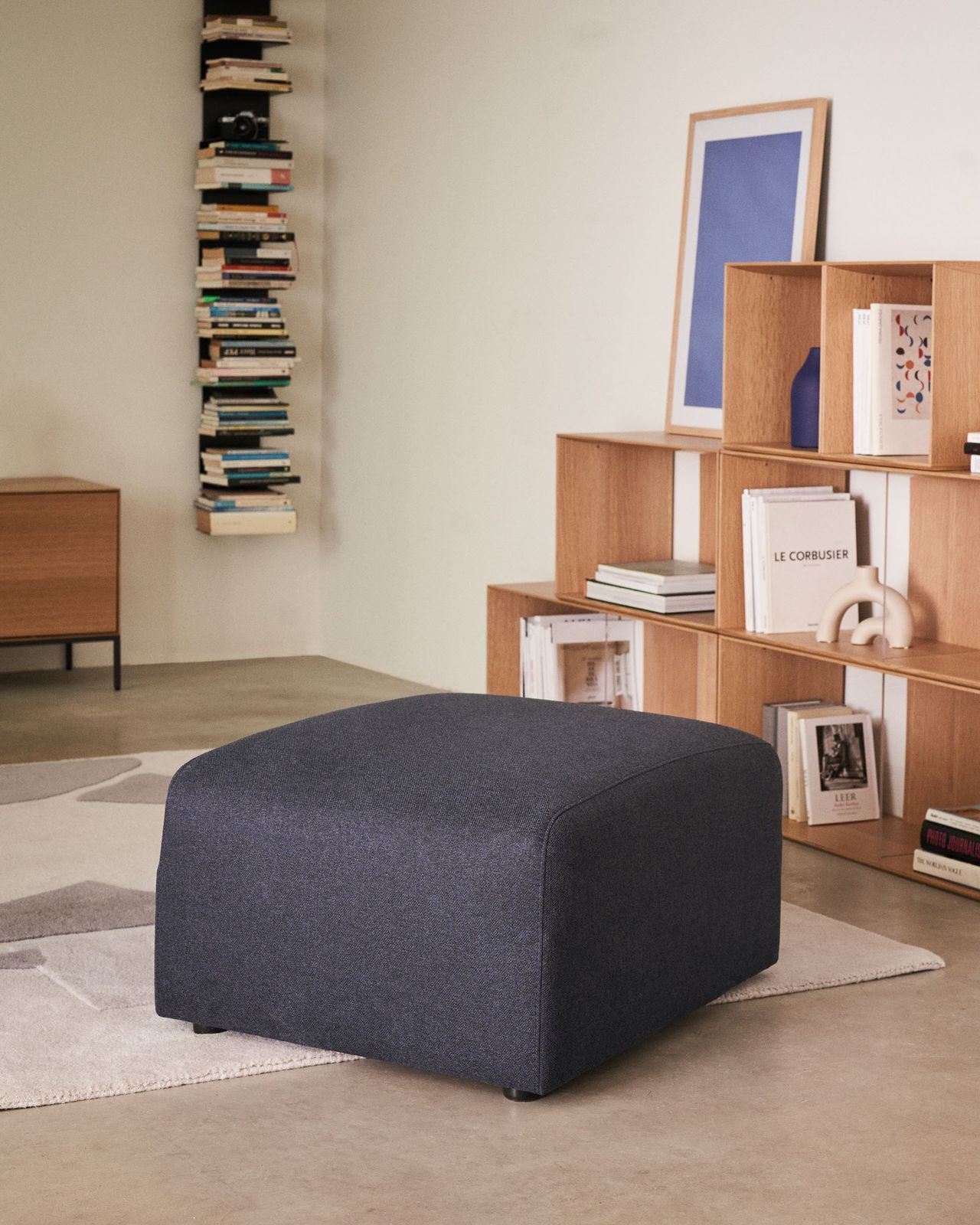 Kave Home Neom Hocker