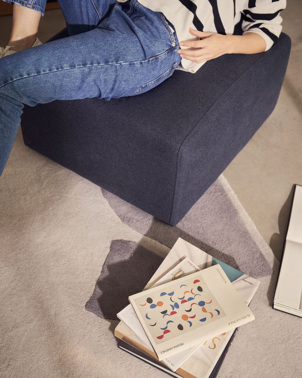 Kave Home Neom Hocker