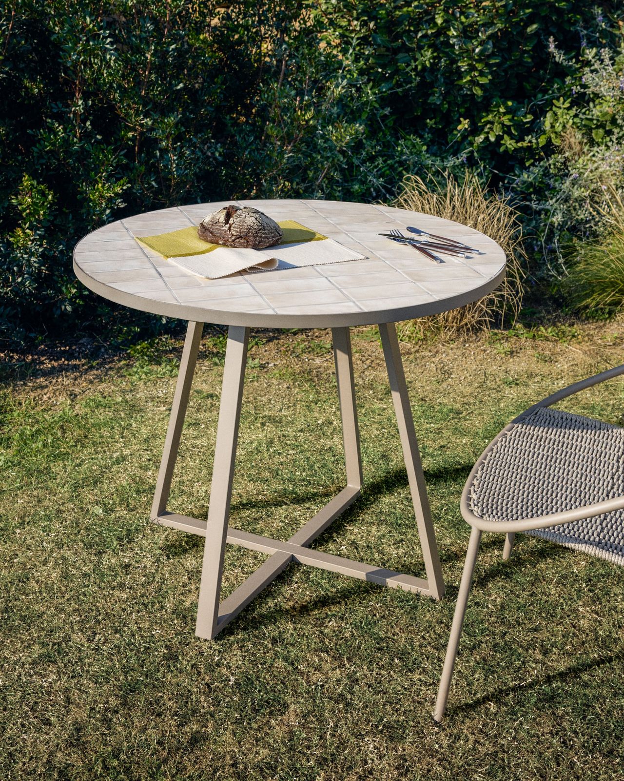 Kave Home Tella Outdoor Bistrotafel